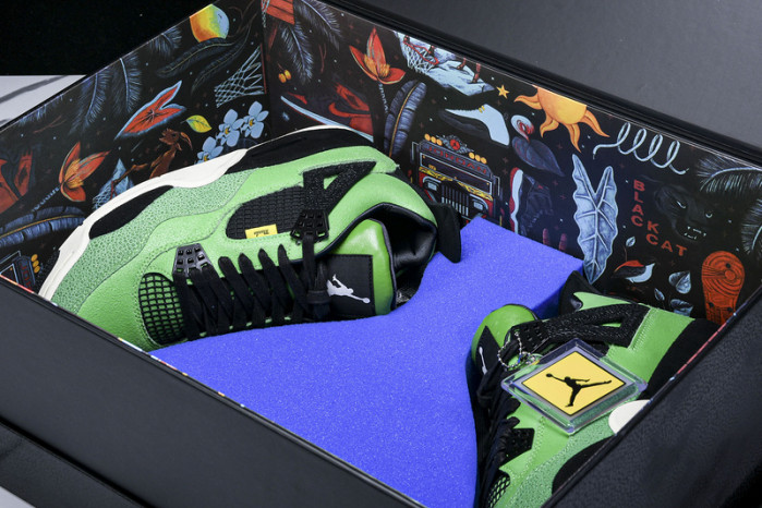 AIR JORDAN JORDAN 4 RETRO 