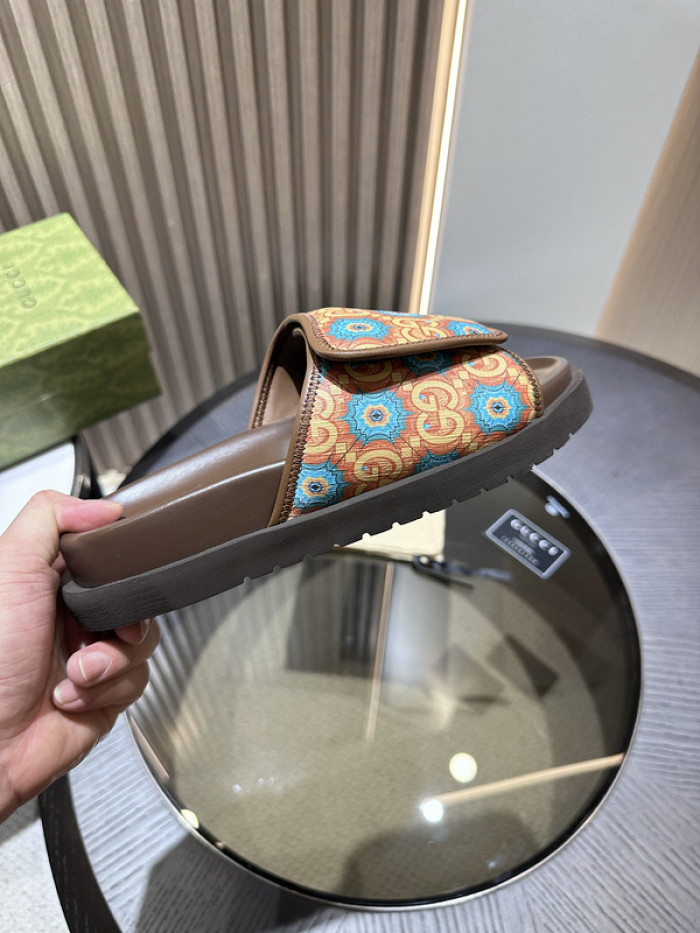 GUCC SLIPPERS