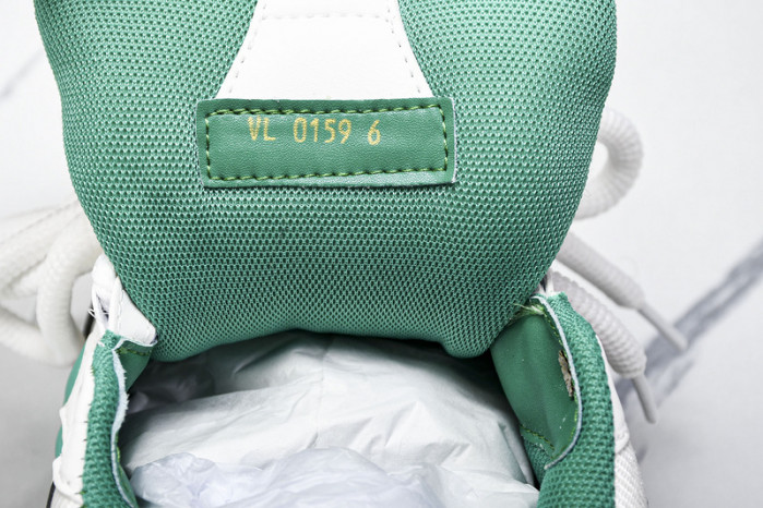 LV SNEAKER LOW FOR-LV133