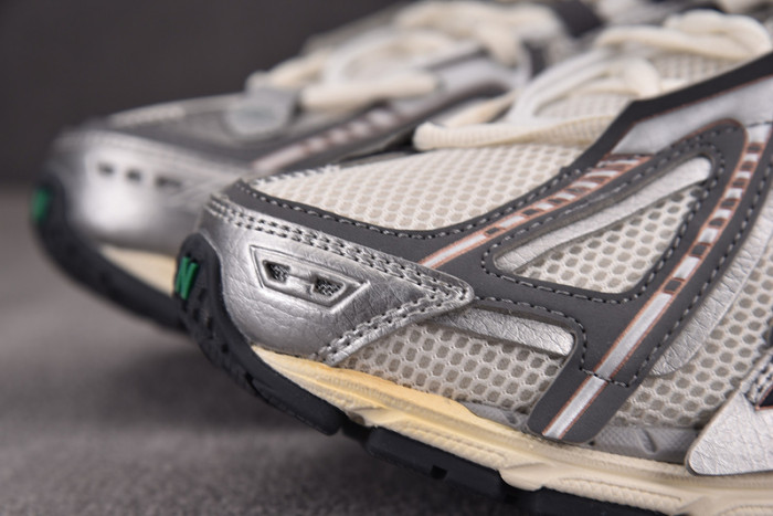 New Balance  1906A Tech Explosion  M1906AD