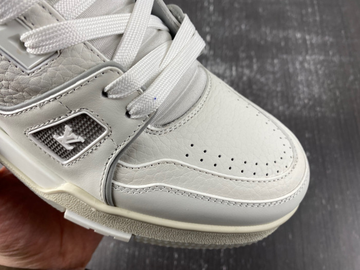 LV SNEAKER LOW   120401