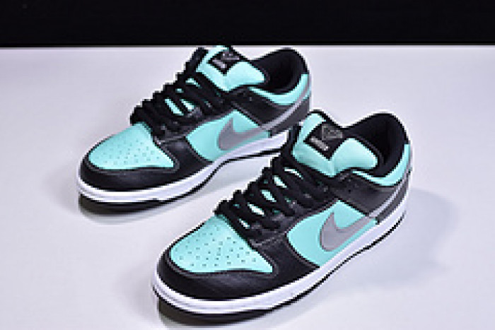 Nike SB x Diamond Dunk  ＂Tiffany＂ 304292-402