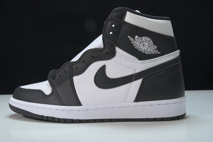 Air Jordan 1 Retro Black White (2014) 555088-010