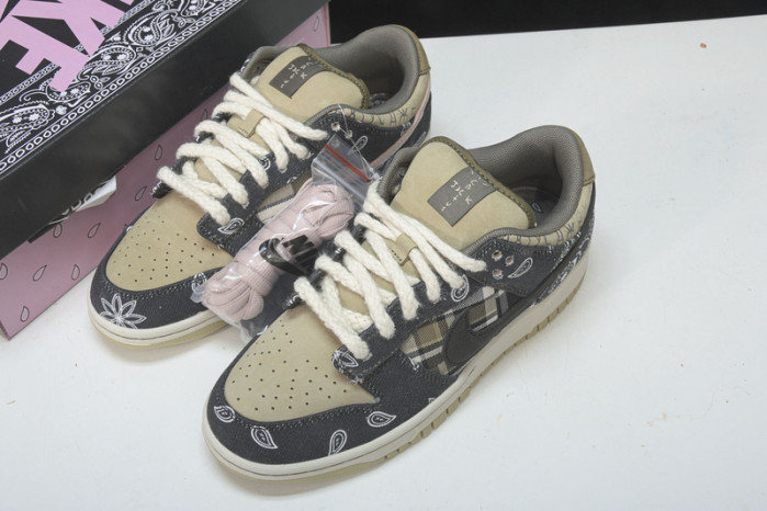 Travis Scott x Nike SB Dunk Low TS CT5053-001