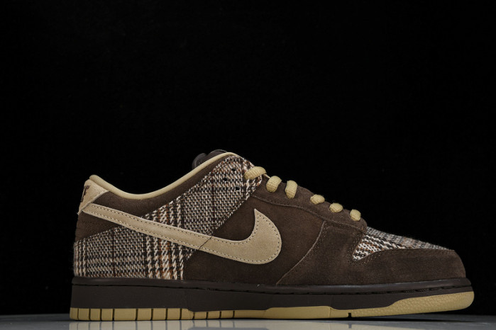 Nike SB Dunk Low Pro 