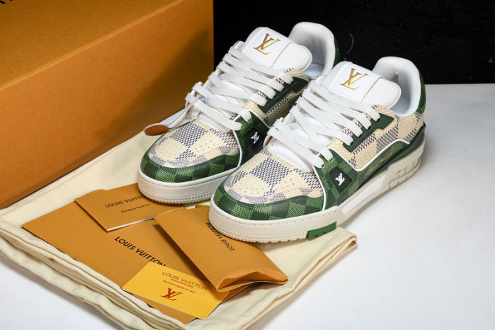 LV SNEAKER LOW 110702