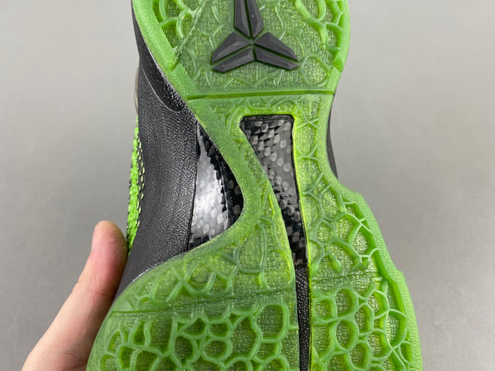 NIKE ZOOM KOBE 6 Supreme 