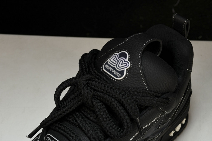 LV SNEAKER LOW   121202