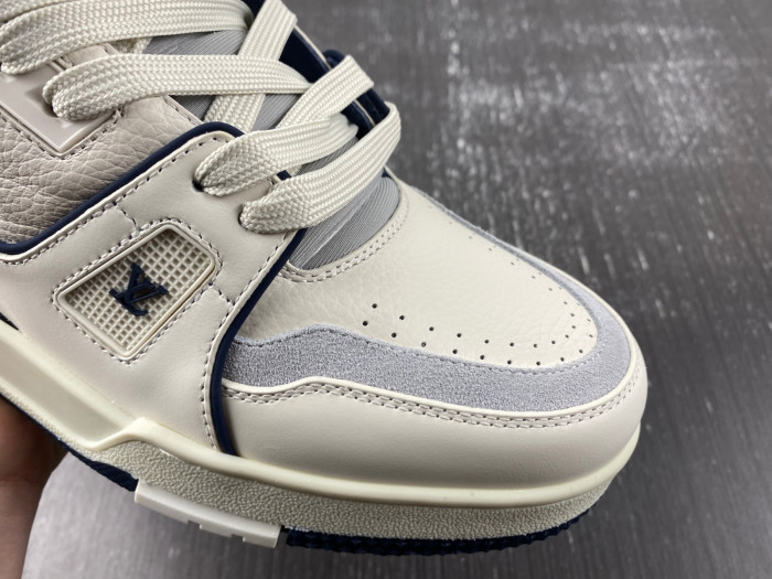 LV SNEAKER LOW   120402