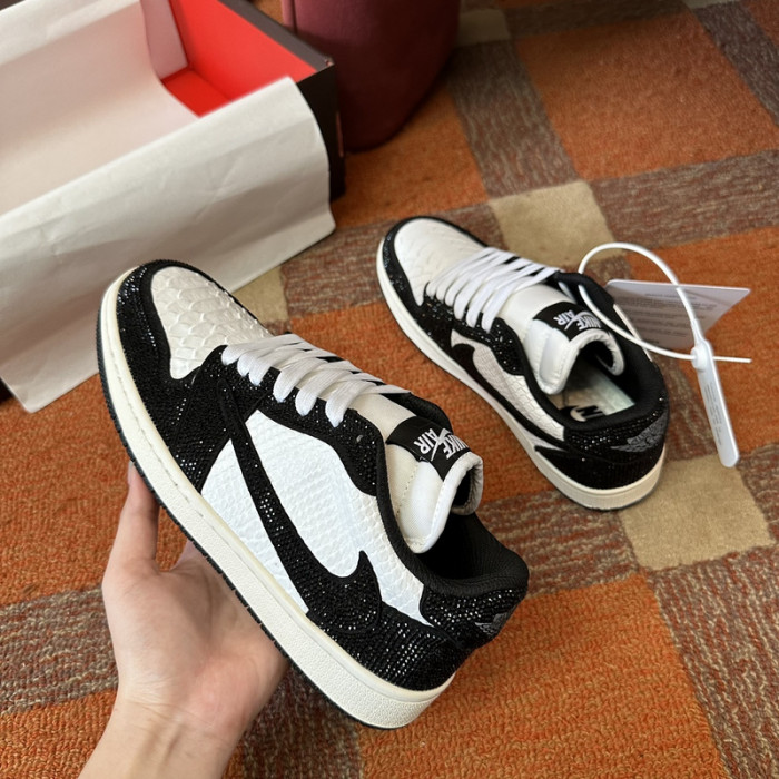 AIR JORDAN 1 RETRO  AJ-35