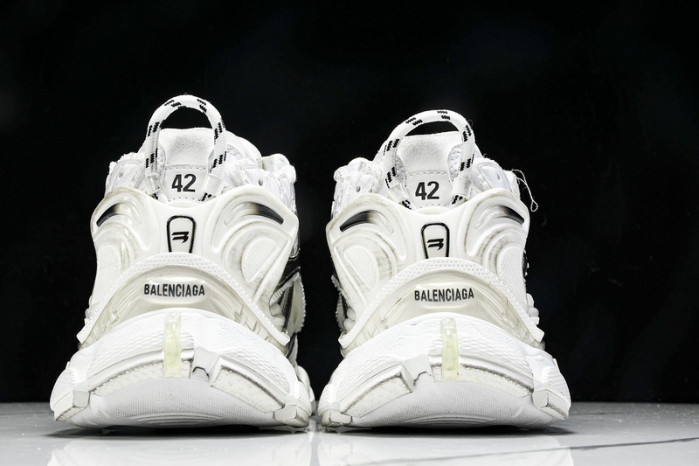 BLCG RUNNER  772774-WRUNG-9010