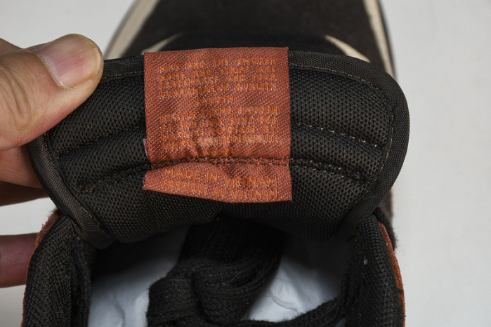 Nike Dunk Low “Red Panda”  FV0395-200