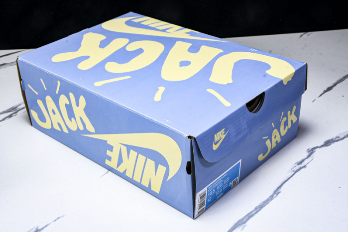 Travis Scott x Nike Zoom Field Jaxx "Light Chocolate" HQ3073-100