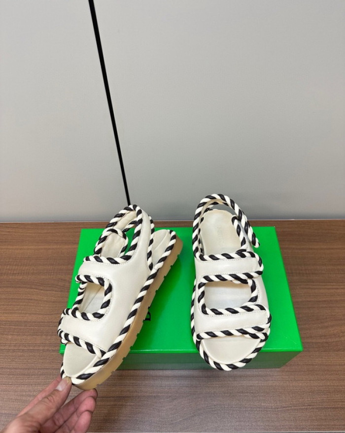 B0TTEGA VENETA  SLIDES