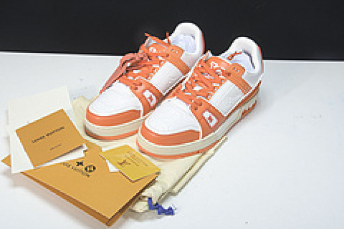 LV SNEAKER LOW YEE-005