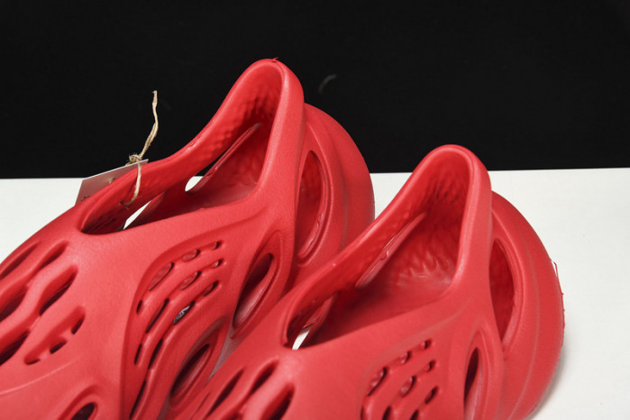 Adidas Yeezy Foam Runner Red CW3355