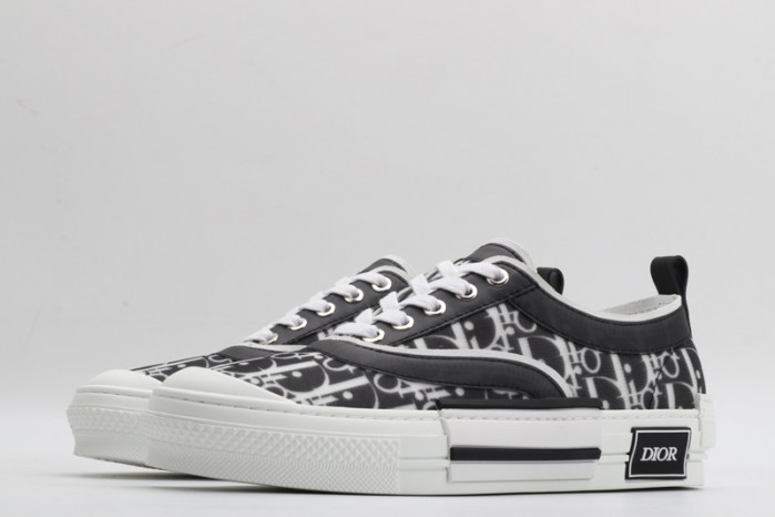 D10R B23 Sneakers Low Top