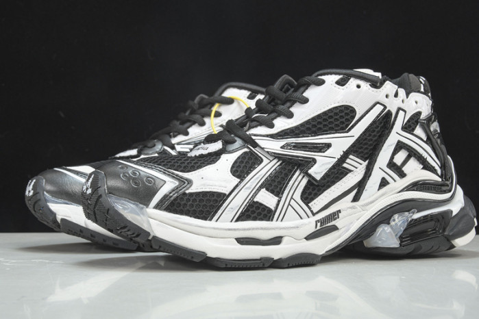 BLCG  RUNNER    Yeeshoes  22040702