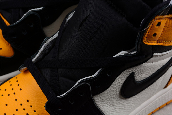 Air Jordan 1 Retro High OG “Yellow Toe”  555088-711