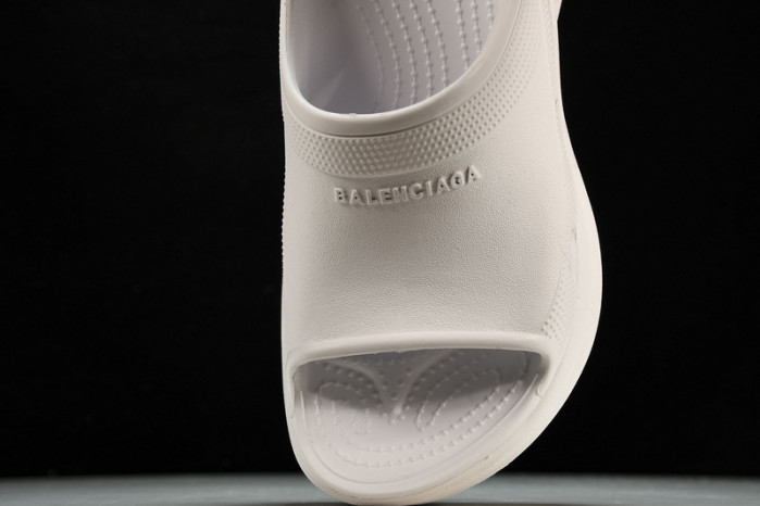 BLCG POOL CROCS  SLIDES W1S8E-9000