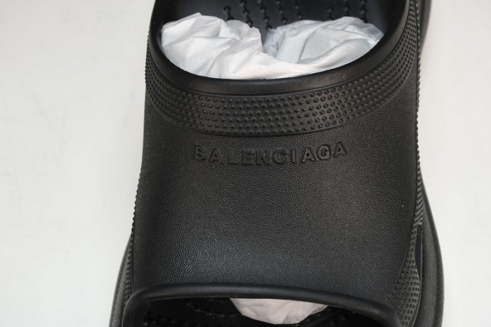 BLCG POOL CROCS  SLIDES W1S8E-1000