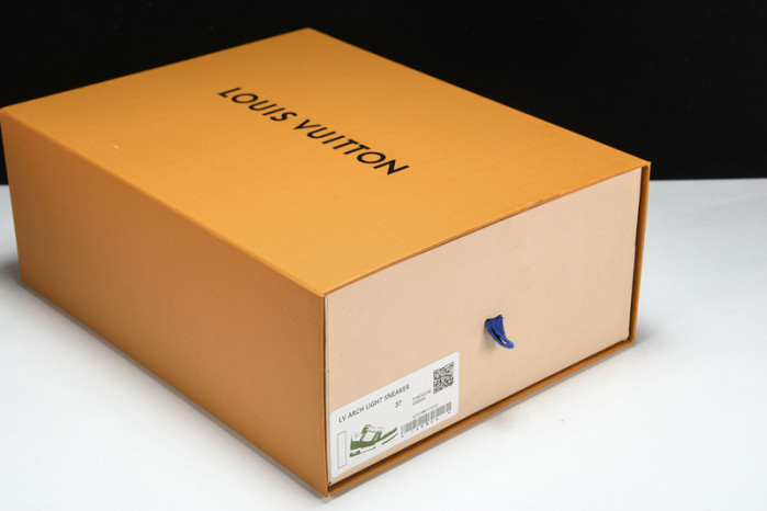 LV SNEAKER LOW YEE-003