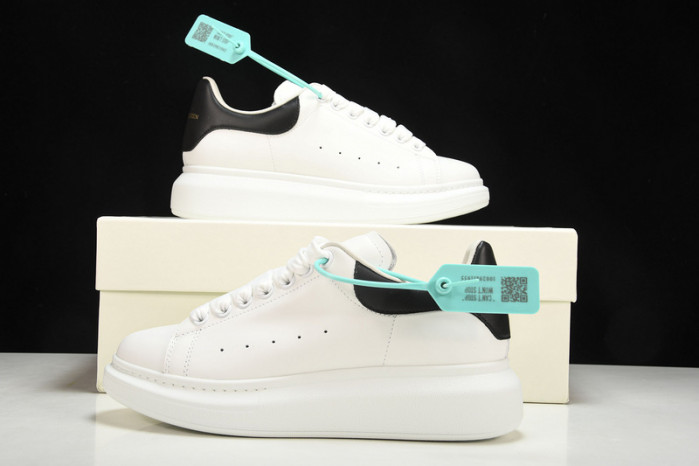 MQ Sneakers