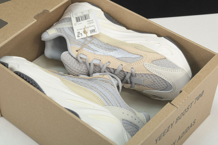 Adidas Yeezy Boost 700 V2 Cream GY7924