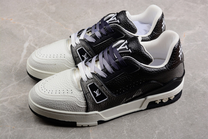 LV SNEAKER LOW YEE-016