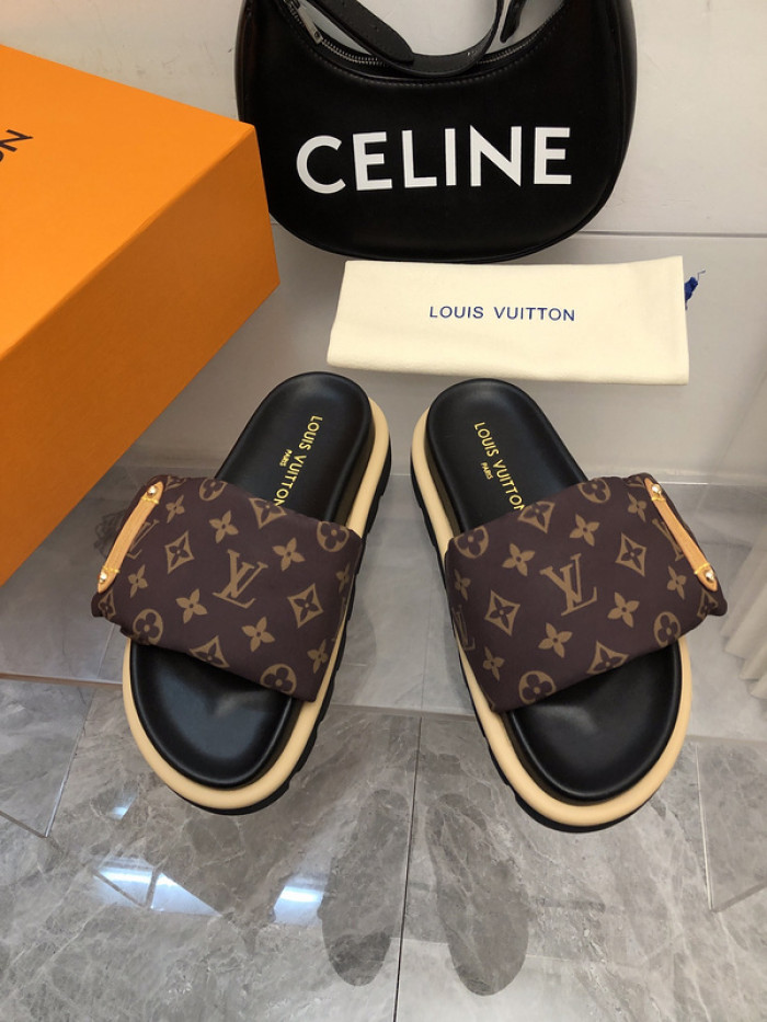 LV SLIPPERS