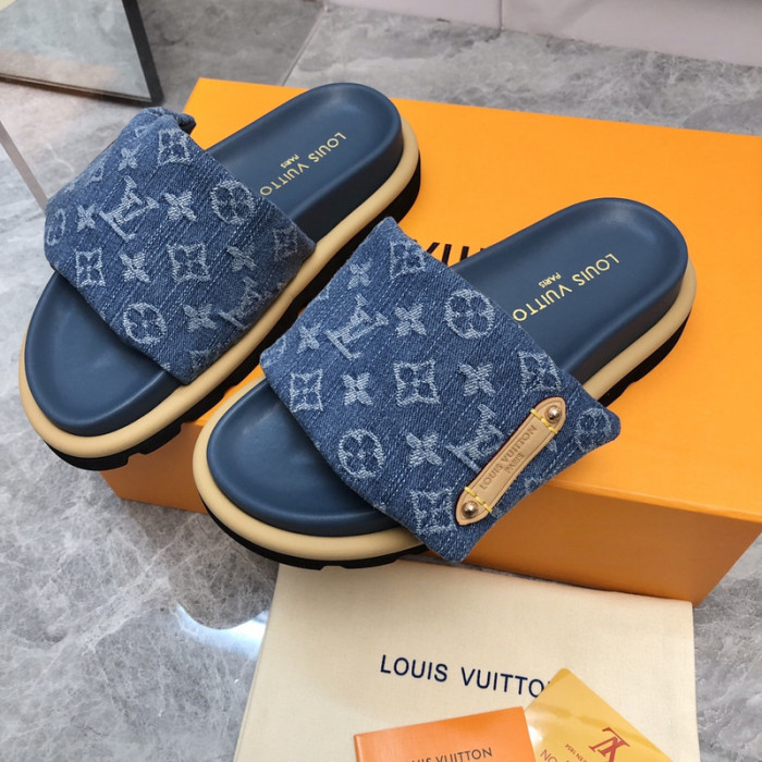 LV SLIPPERS