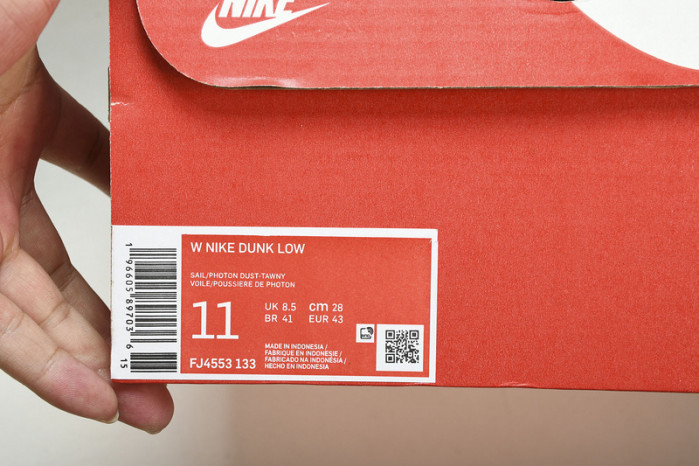 NIKE Dunk Low  "Needlework"  FJ4553-133