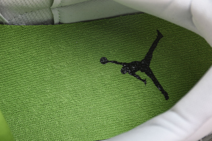 Air Jordan 3 Retro“Chlorophyll “ 136064-006