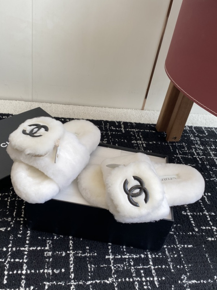 CH*NEL SLIPPERS