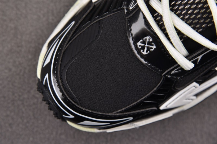 OF C/O  SNEAKER  FOR-081902