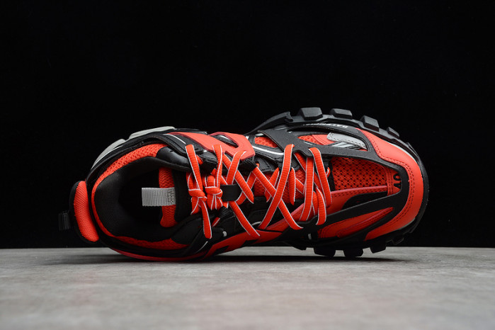 BLCG Track Trainer  Red And Black 542023 W1GB8 5201